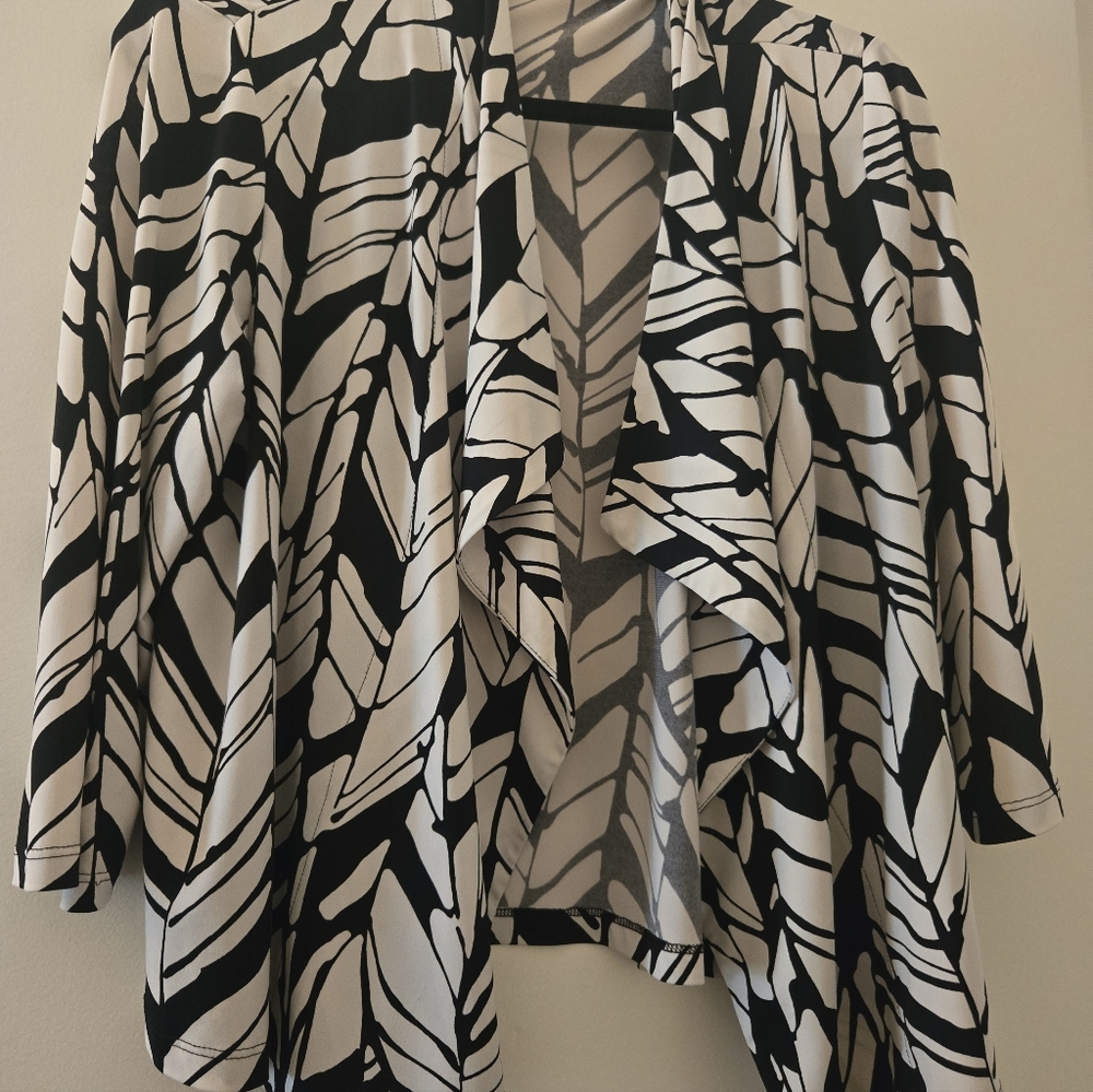 Chicos Black and White Patterned Jacket- Size 2/ Large